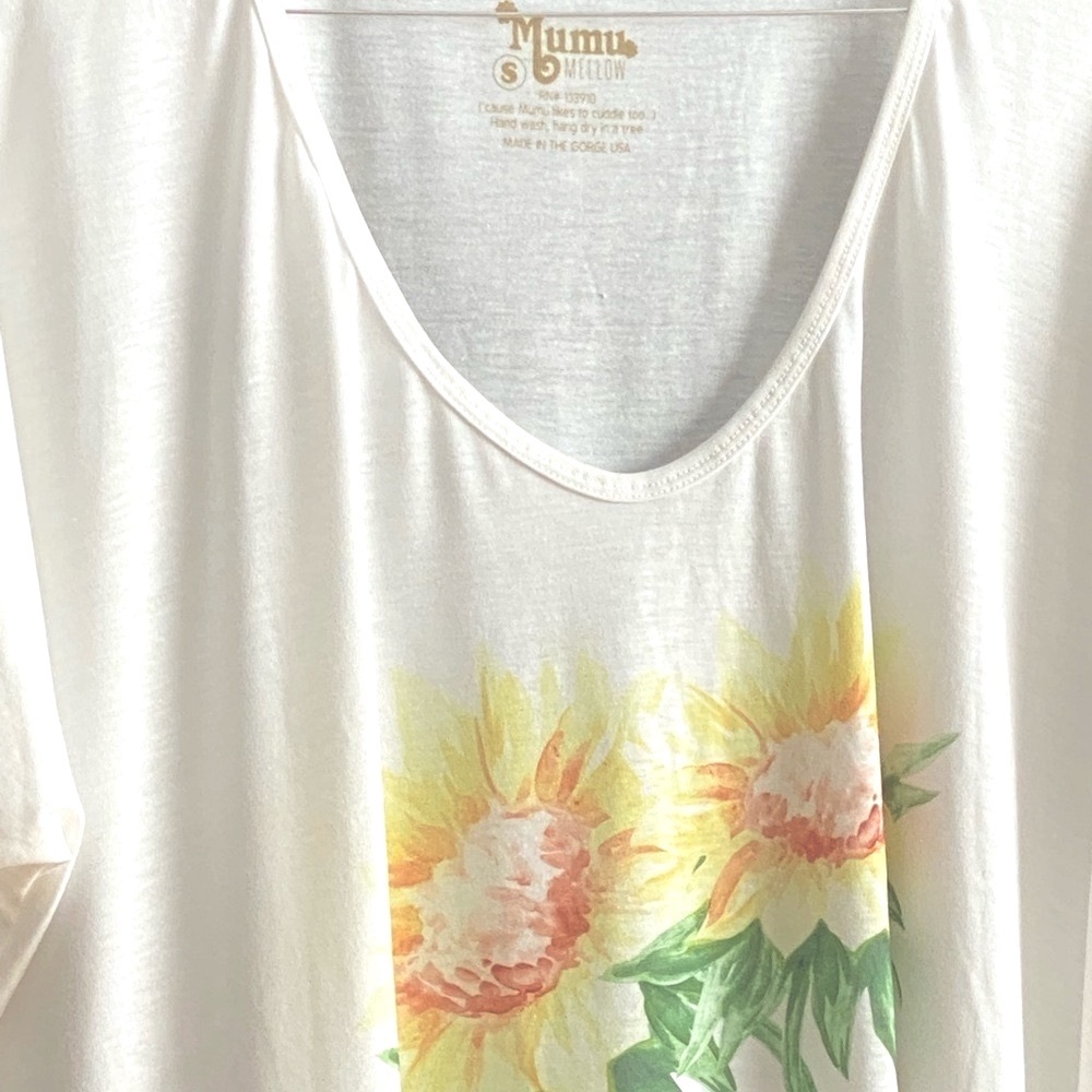 SHOW ME YOUR MUMU Sunflower Tee Shirt, M/L, (8-10), NWT - Picture 9 of 10